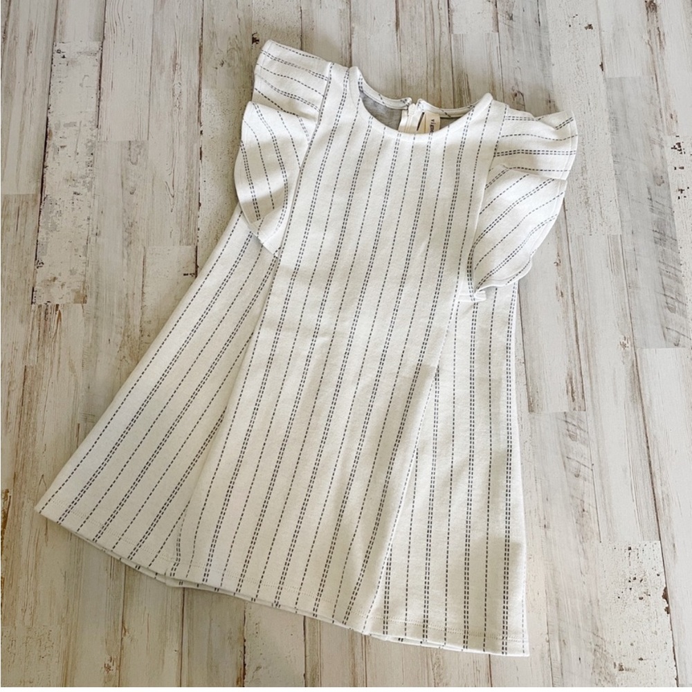 ✨ Vignette | Girl's Cream and Blue Pattern Boho Ruffle Cap Sleeve Dress Size: 5
